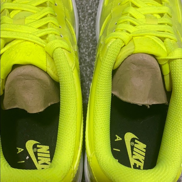 BBWT NIKE AIR FORCE ONE VOLT GREEN - Picture 2 of 5